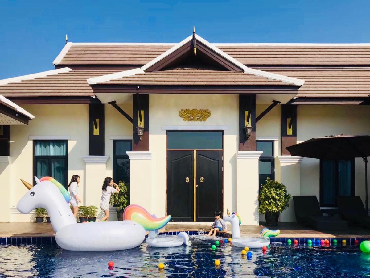 Lanna Kamin Pool Villa Airport Chiang Mai Bagian luar foto